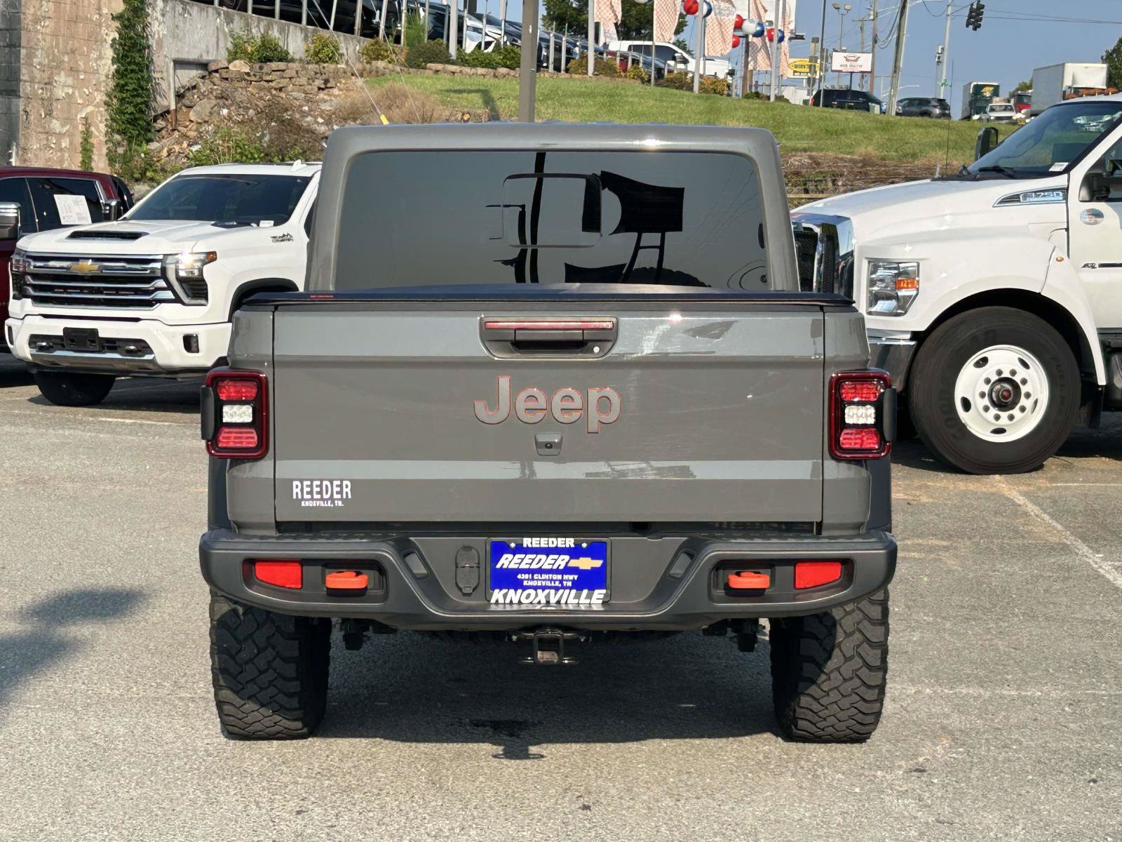 Used 2023 Jeep Gladiator Mojave w/ LED Lighting Group AWD/4WD image 6