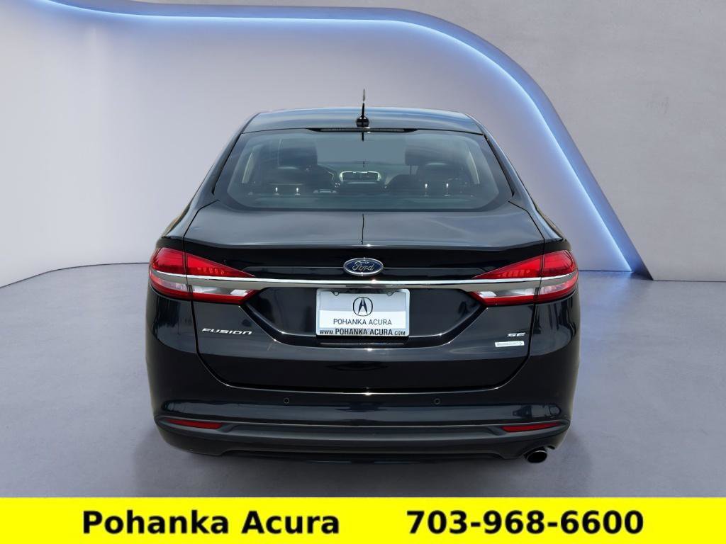 Used 2017 Ford Fusion SE w/ Fusion SE Technology Package FWD image 6