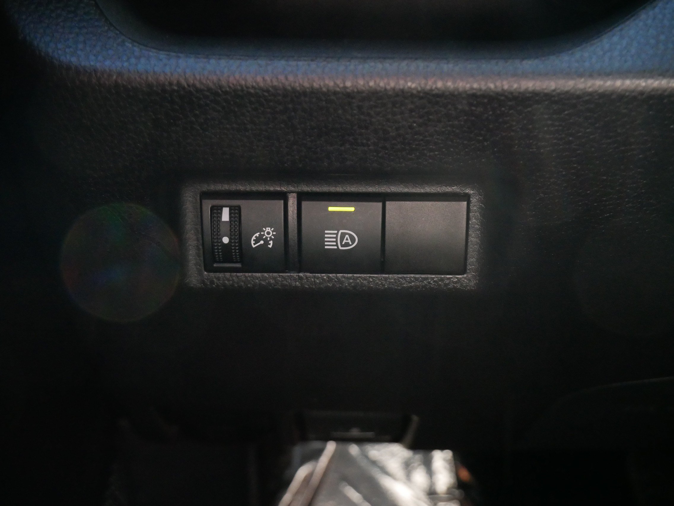 Certified 2025 Toyota RAV4 LE AWD/4WD image 26