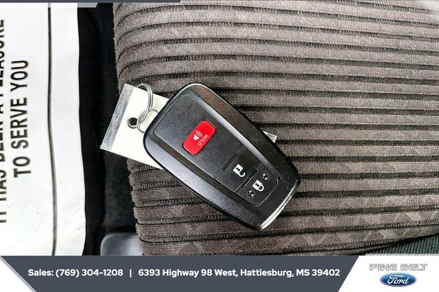 Used 2024 Toyota 4Runner TRD Off-Road image 9