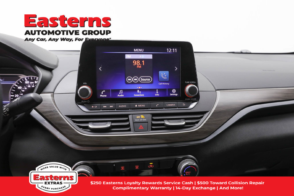 Used 2023 Nissan Altima 2.5 SV FWD image 13