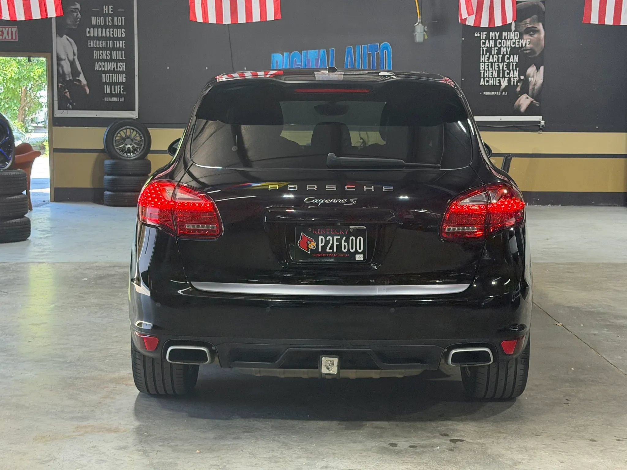 Used 2013 Porsche Cayenne S AWD/4WD image 6