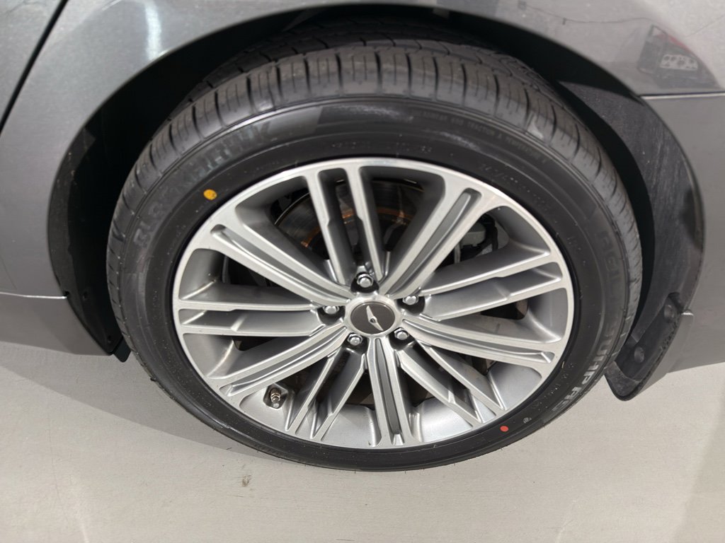 Used 2020 Genesis G80 3.8 image 6