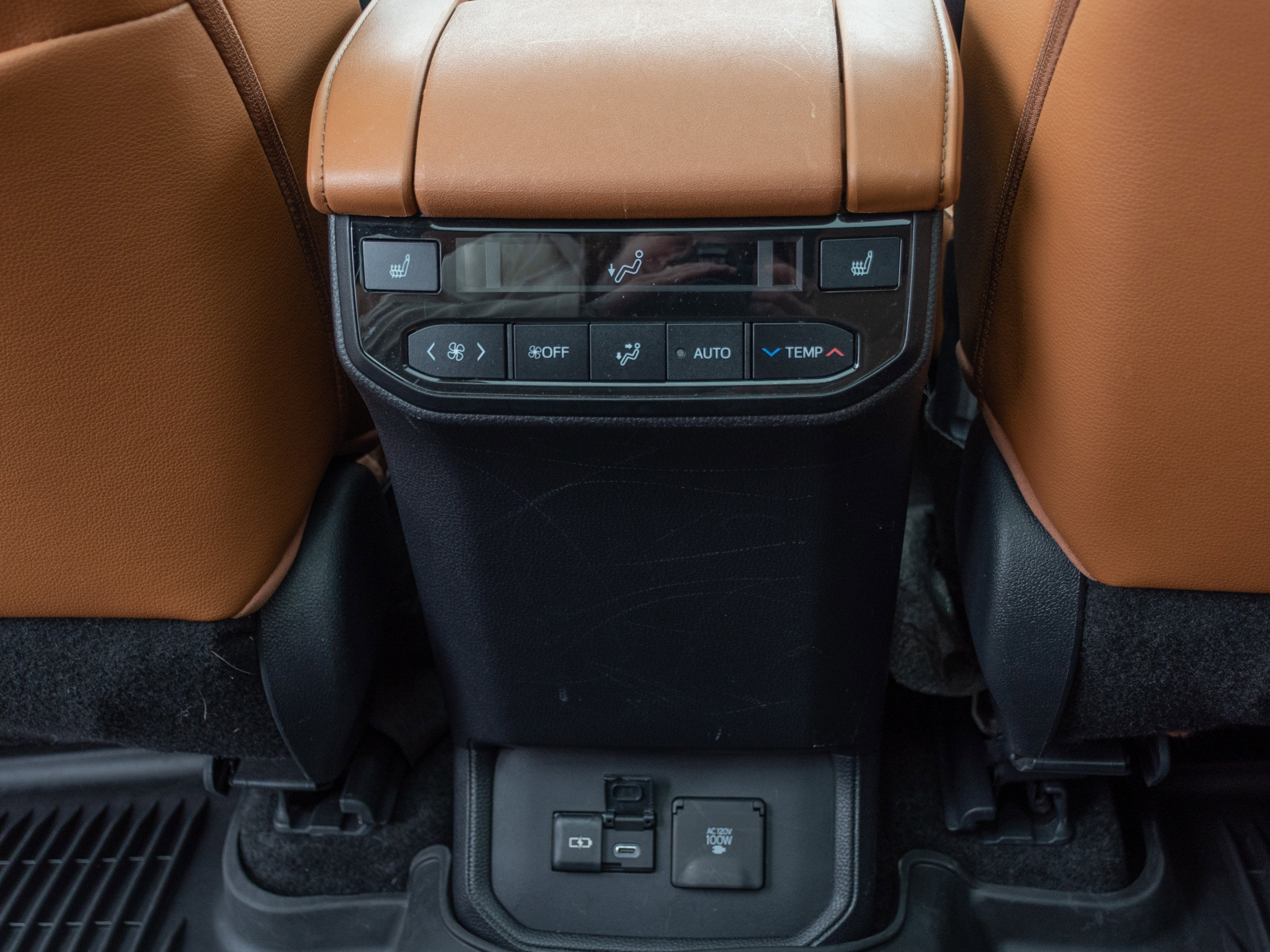 Used 2023 Toyota Highlander Platinum image 19