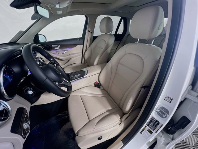 Used 2021 Mercedes-Benz GLC 300 4MATIC w/ Premium Package image 10