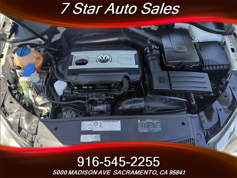 Used 2011 Volkswagen Golf 2-Door FWD image 17