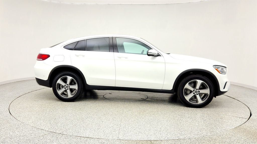 Used 2023 Mercedes-Benz GLC 300 4MATIC Coupe image 4