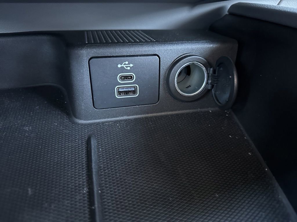 Used 2025 Ford Escape Active image 28