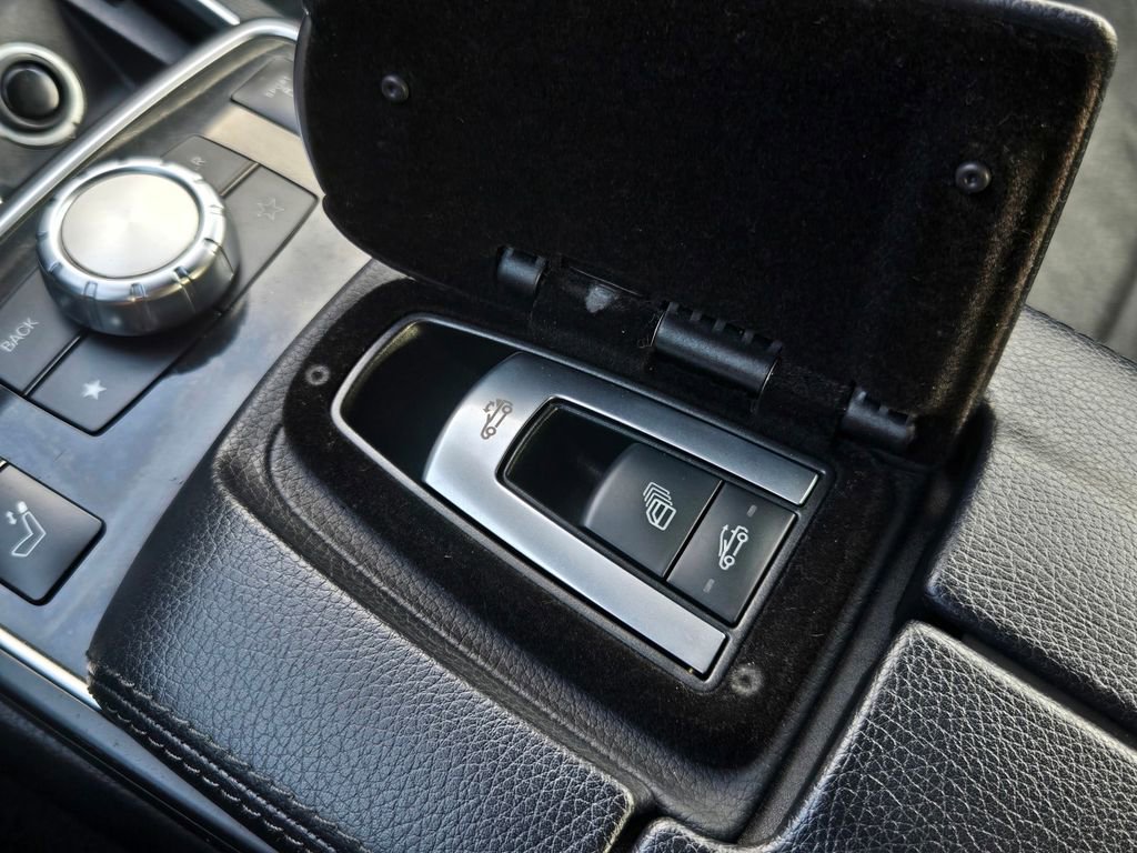Used 2015 Mercedes-Benz E 550 Cabriolet image 35