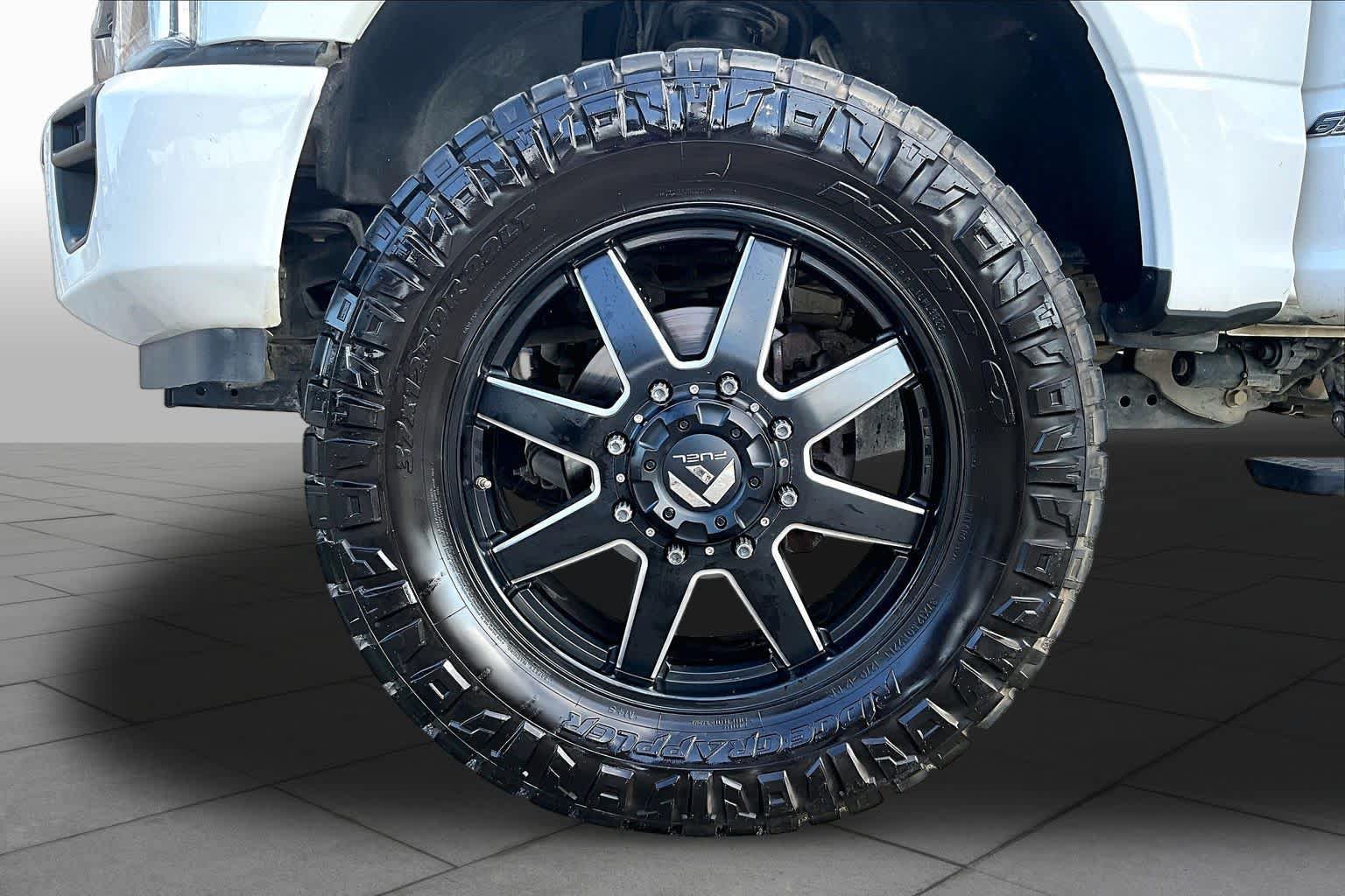 Used 2021 Ford F350 Platinum AWD/4WD image 11