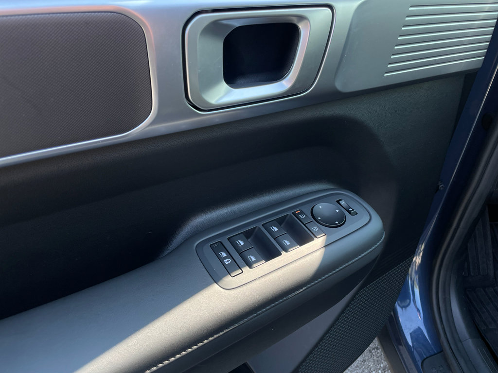 Used 2025 Hyundai Santa Fe XRT image 13