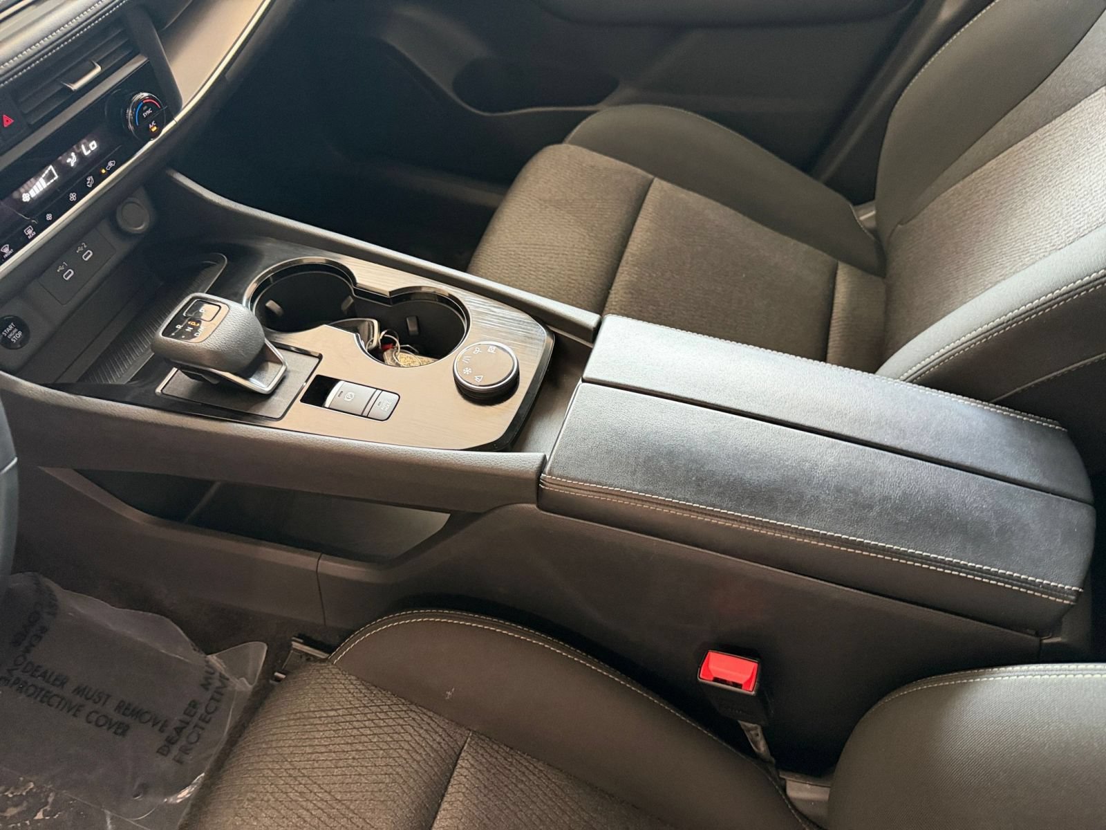 Used 2025 Nissan Rogue SV AWD/4WD image 36