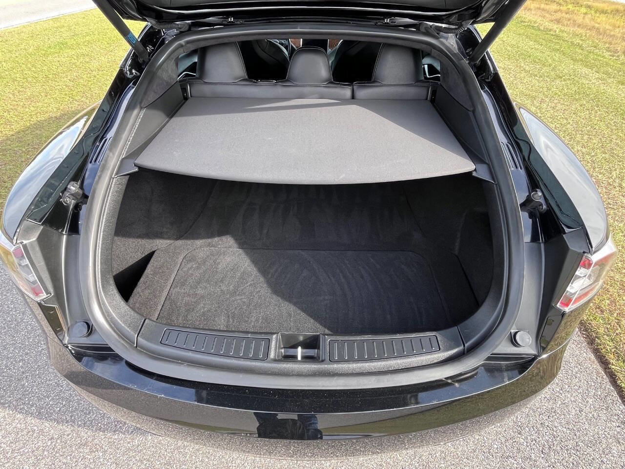 Used 2018 Tesla Model S 100D image 39