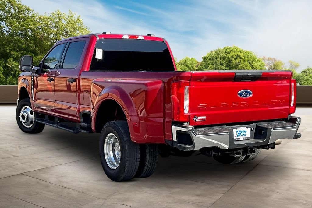 Used 2023 Ford F350 XLT AWD/4WD image 9