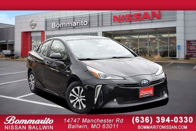 Used 2019 Toyota Prius XLE image 1