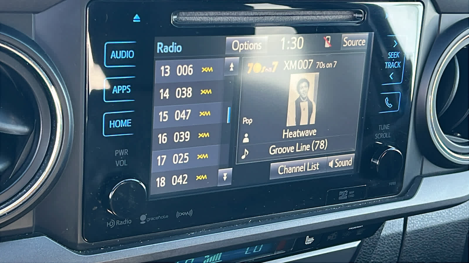 Used 2016 Toyota Tacoma TRD Off-Road image 15