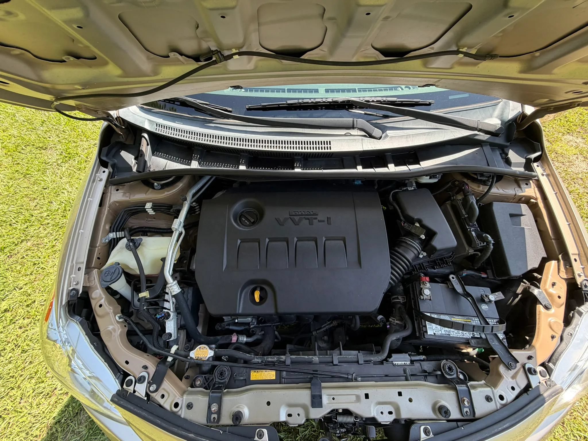 Used 2012 Toyota Corolla LE FWD image 17