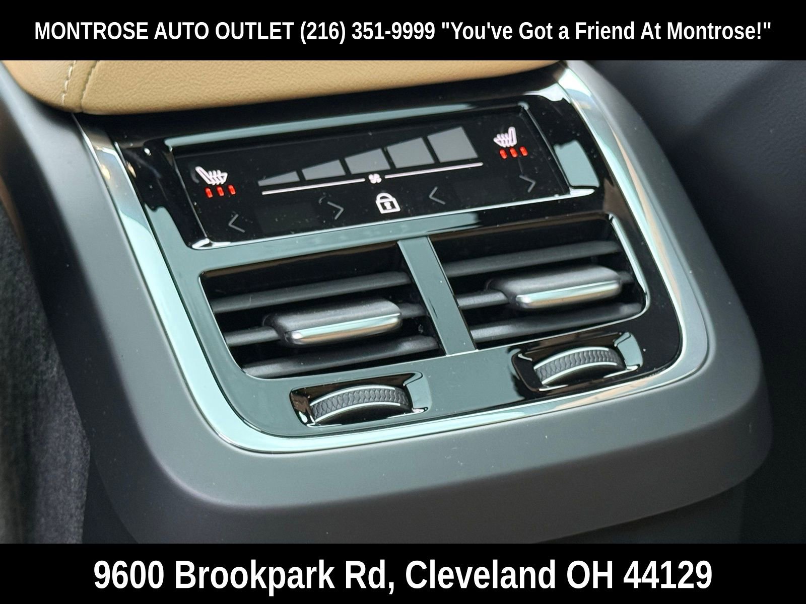 New 2026 Volvo V60 B5 Cross Country Ultra w/ Protection Package Premier image 17