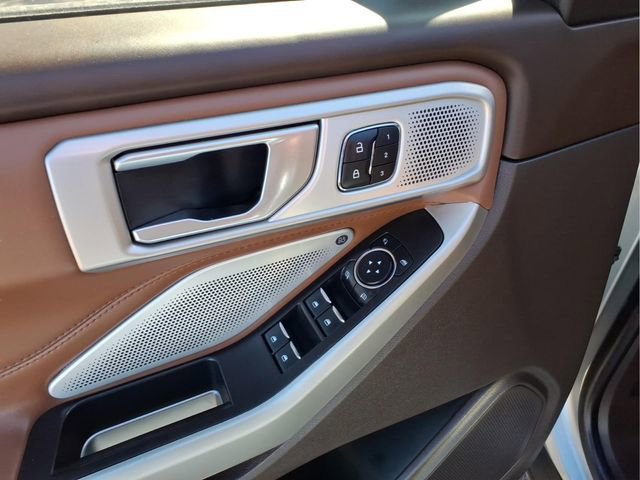 Used 2023 Ford Explorer King Ranch w/ Technology Package image 17