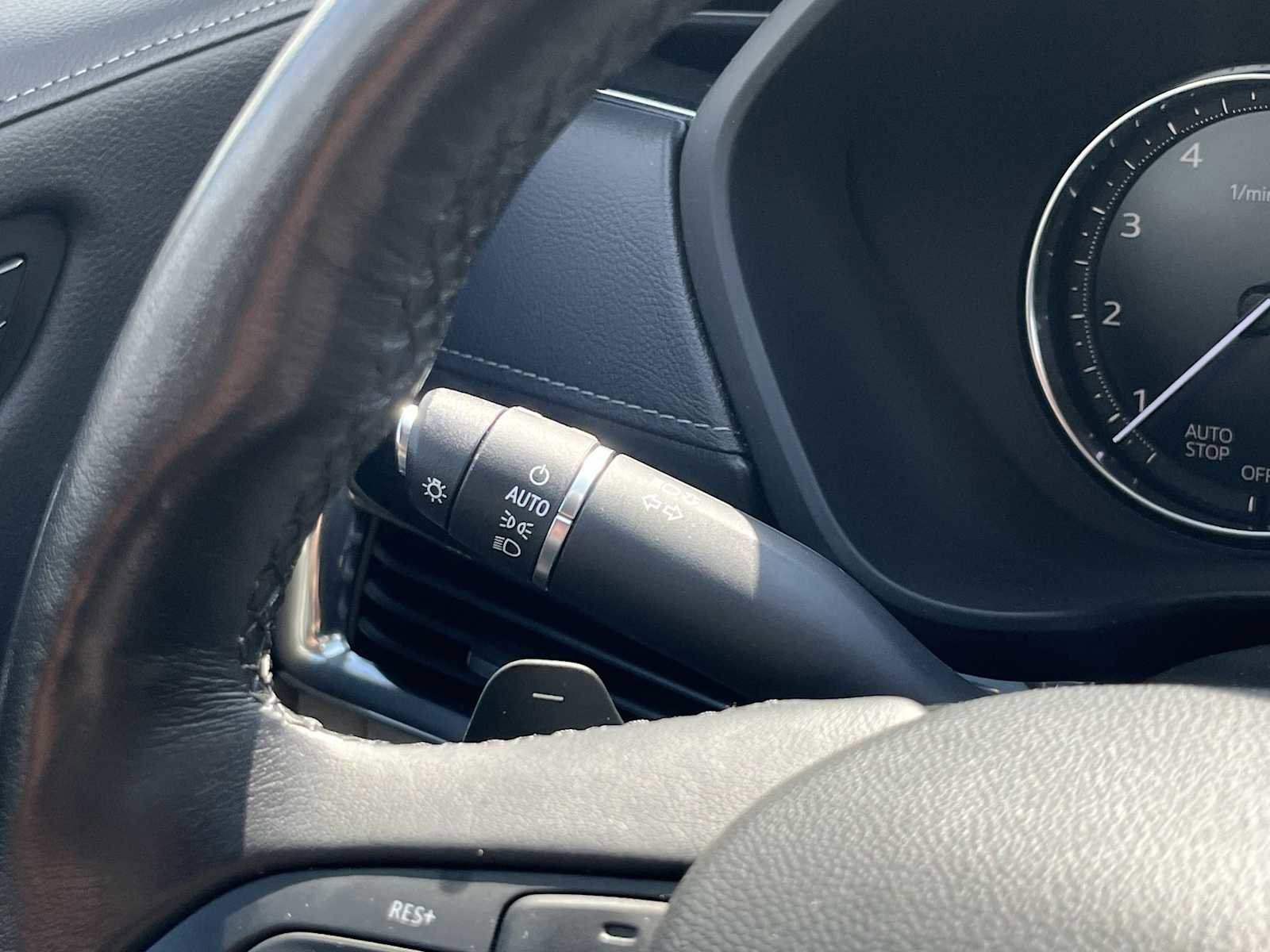 Used 2020 Cadillac XT4 Premium Luxury w/ Cold Weather Package image 39