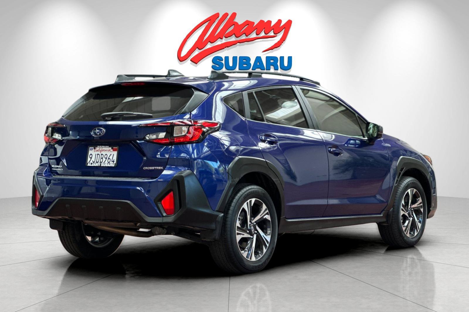 Used 2024 Subaru Crosstrek 2.0i Premium w/ Popular Package #3 AWD/4WD image 4