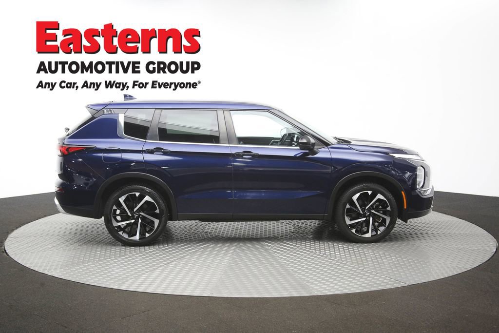 Used 2022 Mitsubishi Outlander SE AWD/4WD image 34