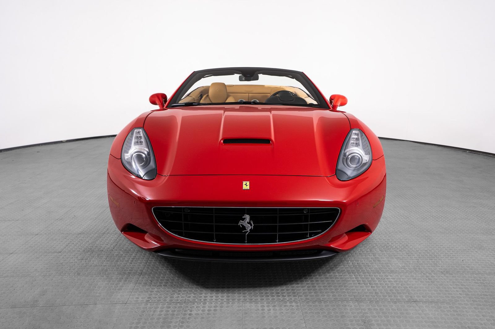 Certified 2012 Ferrari California RWD image 6