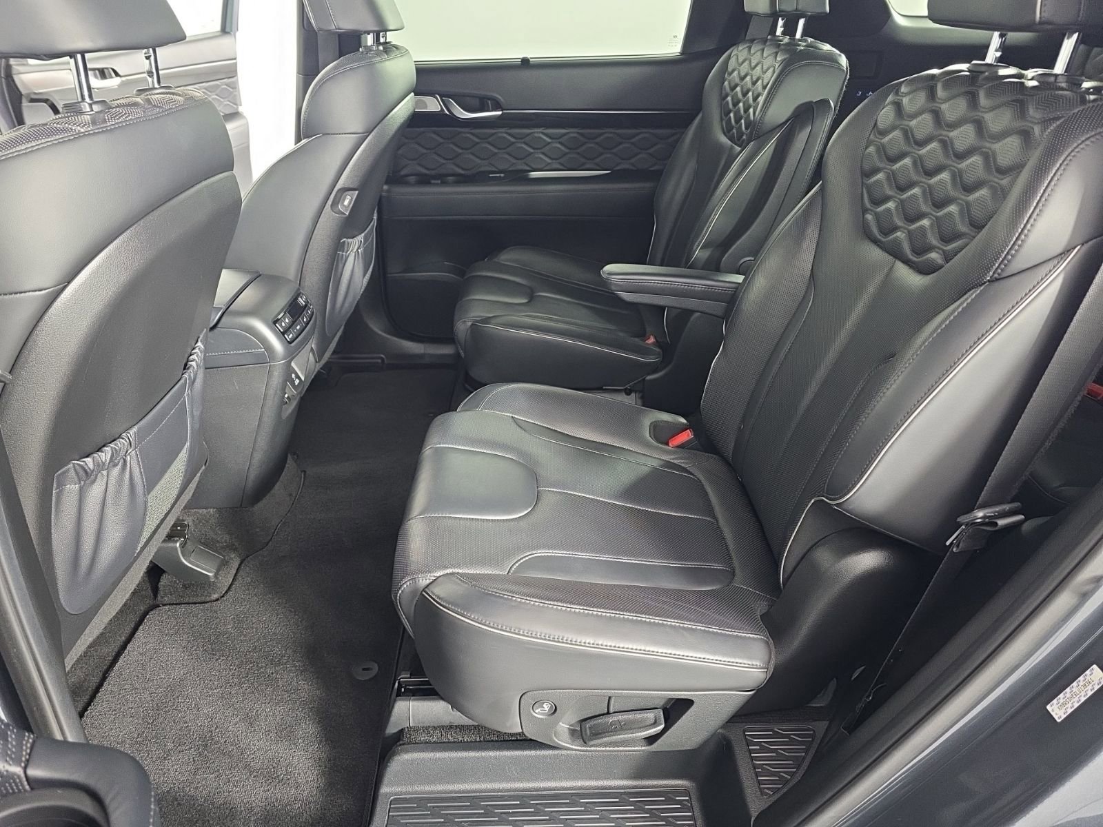 Used 2020 Hyundai Palisade Limited image 32