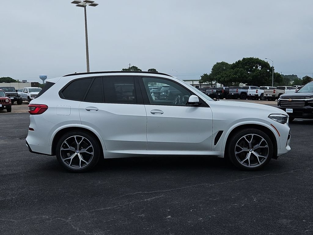 Used 2019 BMW X5 xDrive50i w/ M Sport Package AWD/4WD image 18