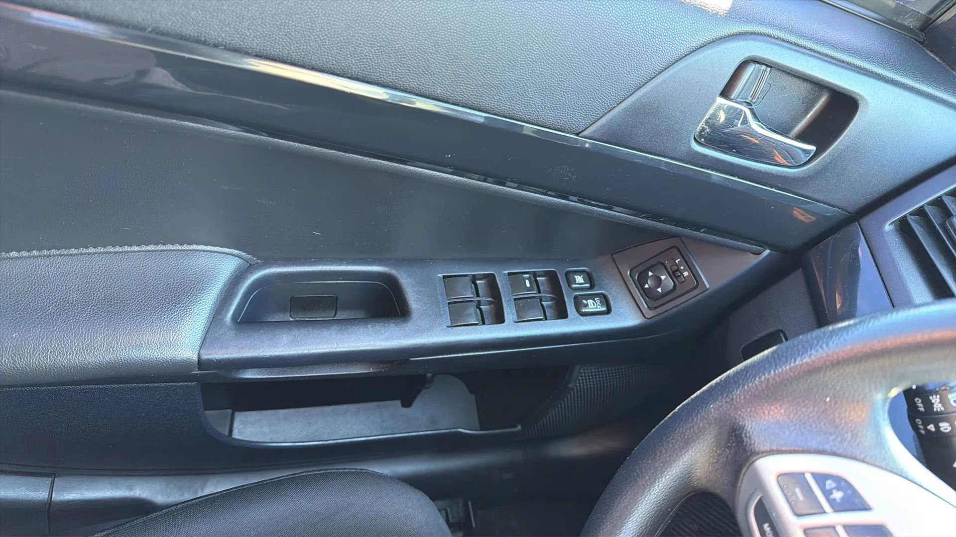 Used 2016 Mitsubishi Lancer ES FWD image 22