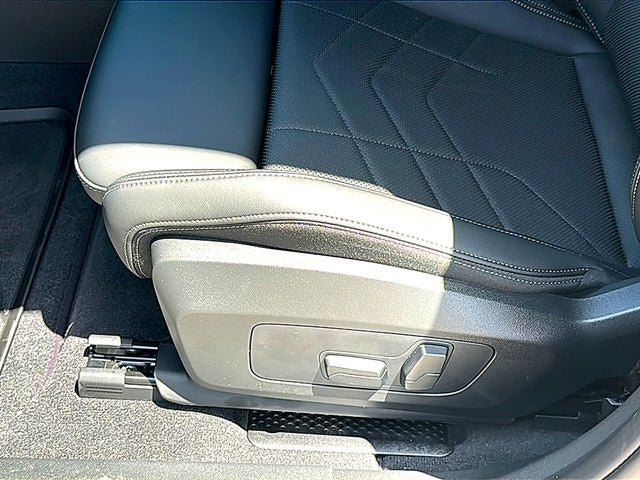 New 2026 BMW X2 xDrive28i w/ Technology Package AWD/4WD image 42