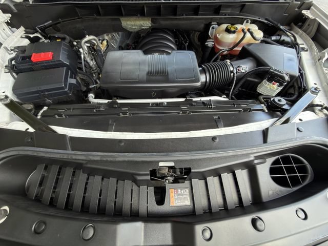 Used 2023 Cadillac Escalade Sport Platinum w/ LPO, Floor Liner Package AWD/4WD image 40