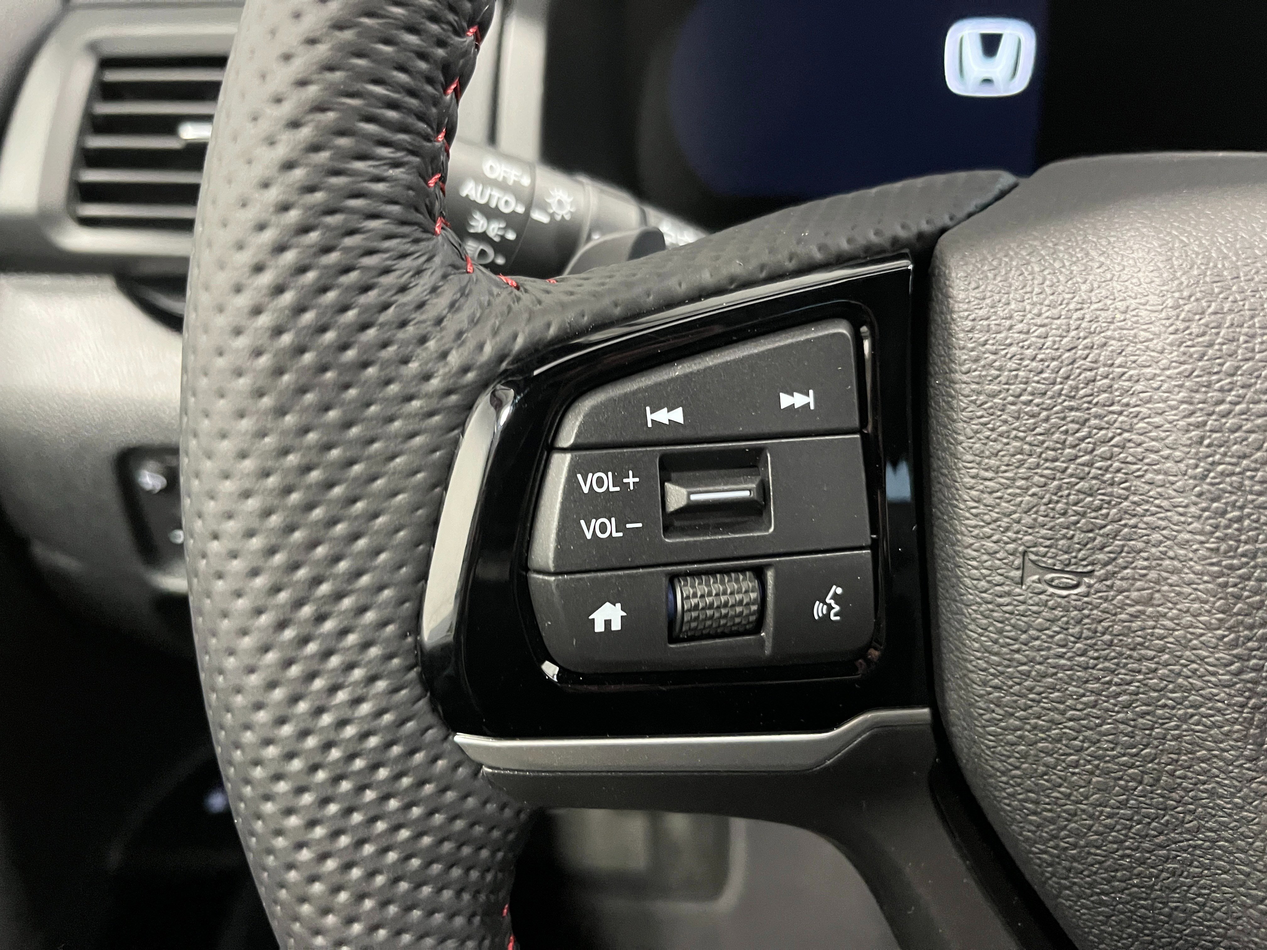 New 2026 Honda Ridgeline Black Edition image 10
