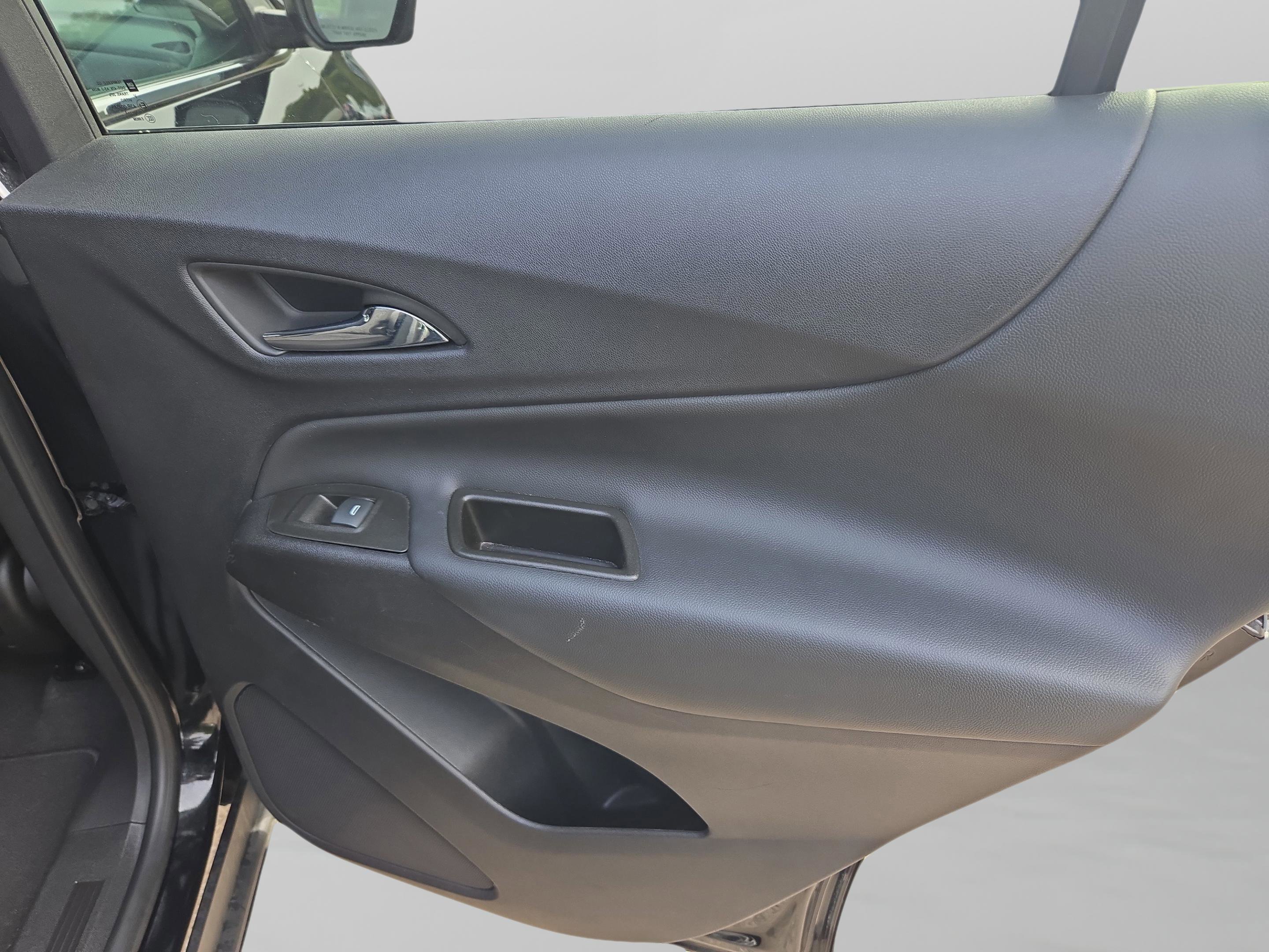 Used 2023 Chevrolet Equinox LT image 24