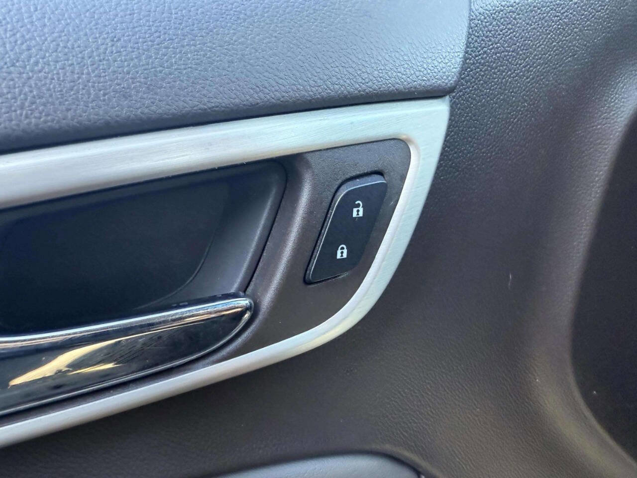 Used 2019 GMC Yukon XL Denali w/ Open Road Package image 33