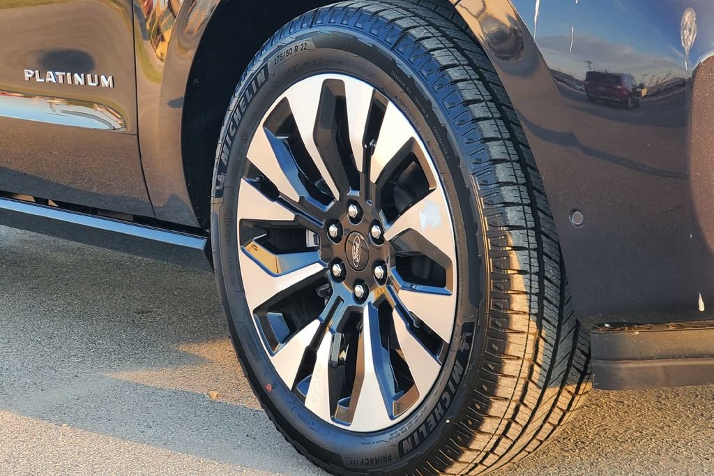 New 2025 Ford Expedition Platinum w/ Driver's Package AWD/4WD image 4