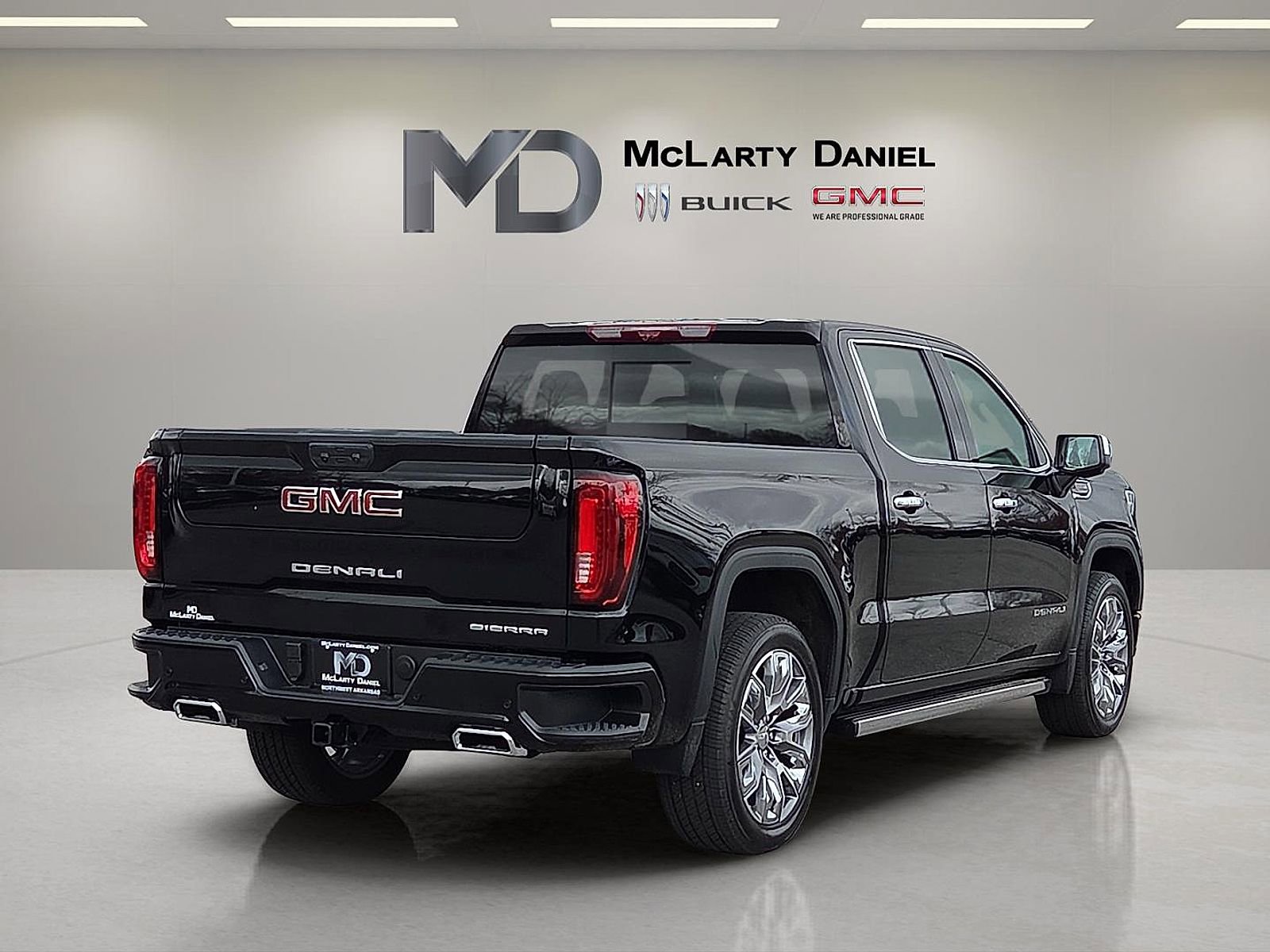 Used 2025 GMC Sierra 1500 Denali w/ Denali Reserve Package image 5