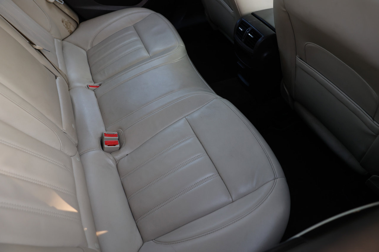 Used 2013 Buick Regal Premium image 12