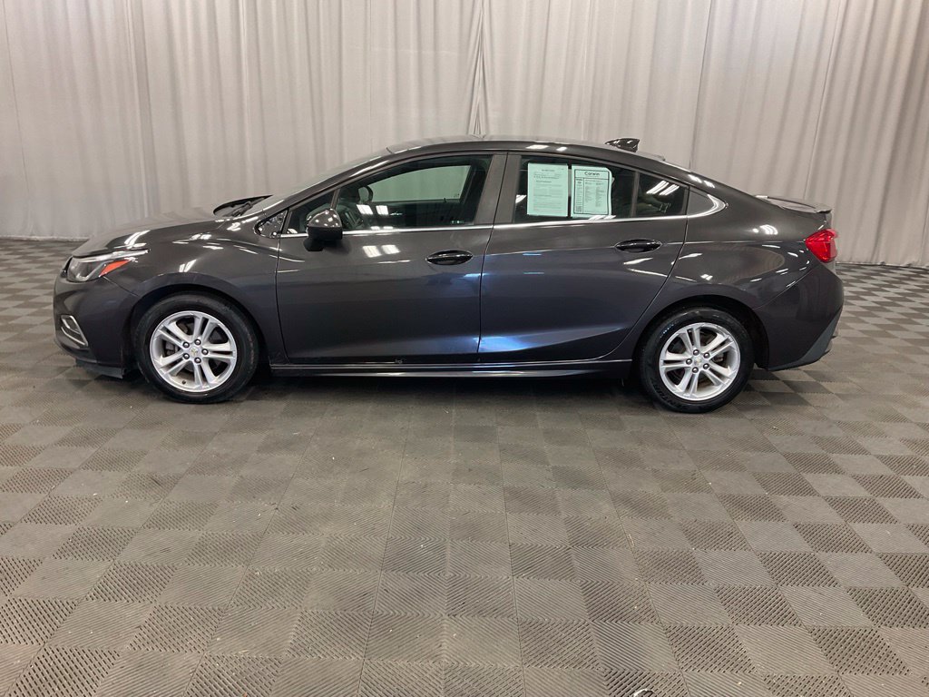 Used 2016 Chevrolet Cruze LT w/ Convenience Package FWD image 10