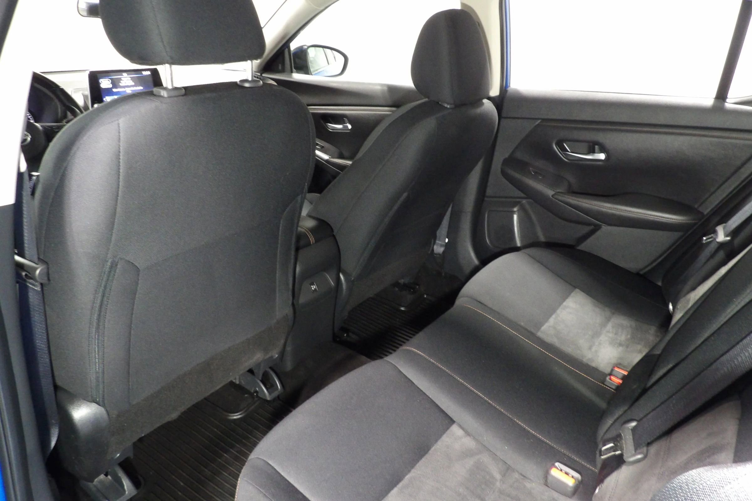 Used 2023 Nissan Sentra SR w/ Trunk Package FWD image 12