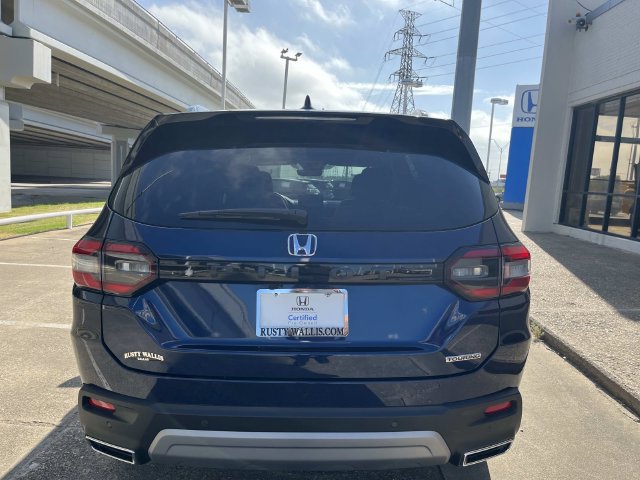 Certified 2025 Honda Pilot Touring image 5