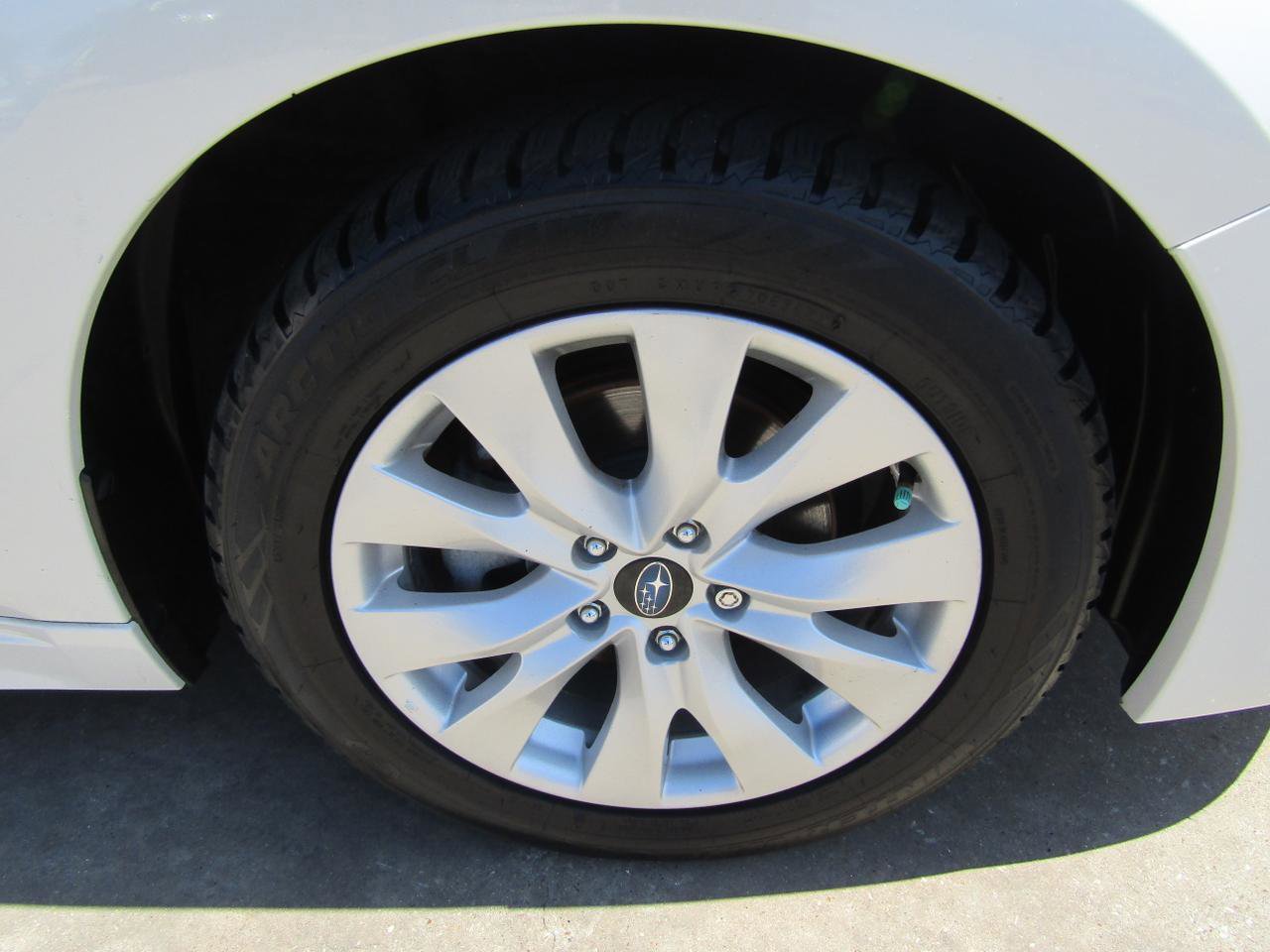 Used 2015 Subaru Legacy 2.5i Premium AWD/4WD image 7