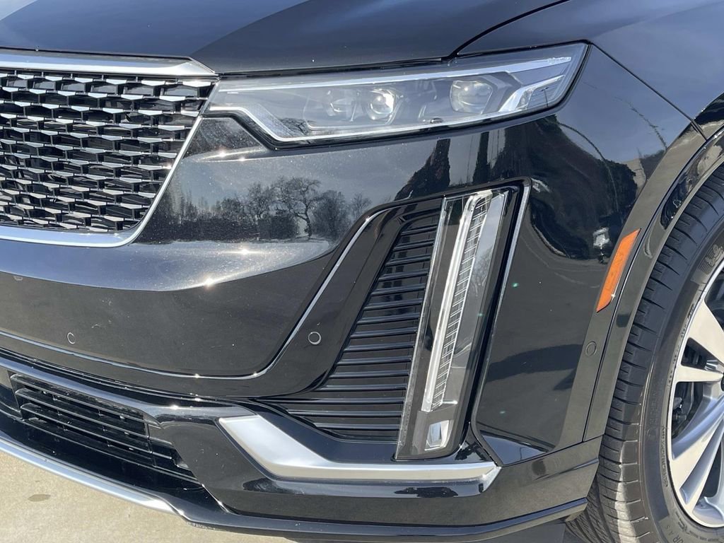 Certified 2025 Cadillac XT6 Premium Luxury w/ Platinum Package image 9