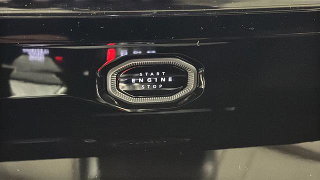 New 2026 Jeep Grand Cherokee Limited w/ Luxury Tech Group II image 23