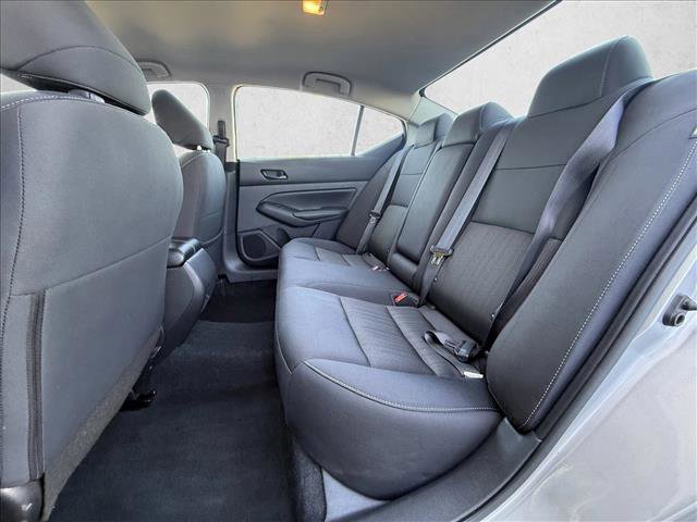 Used 2024 Nissan Altima 2.5 SV FWD image 21