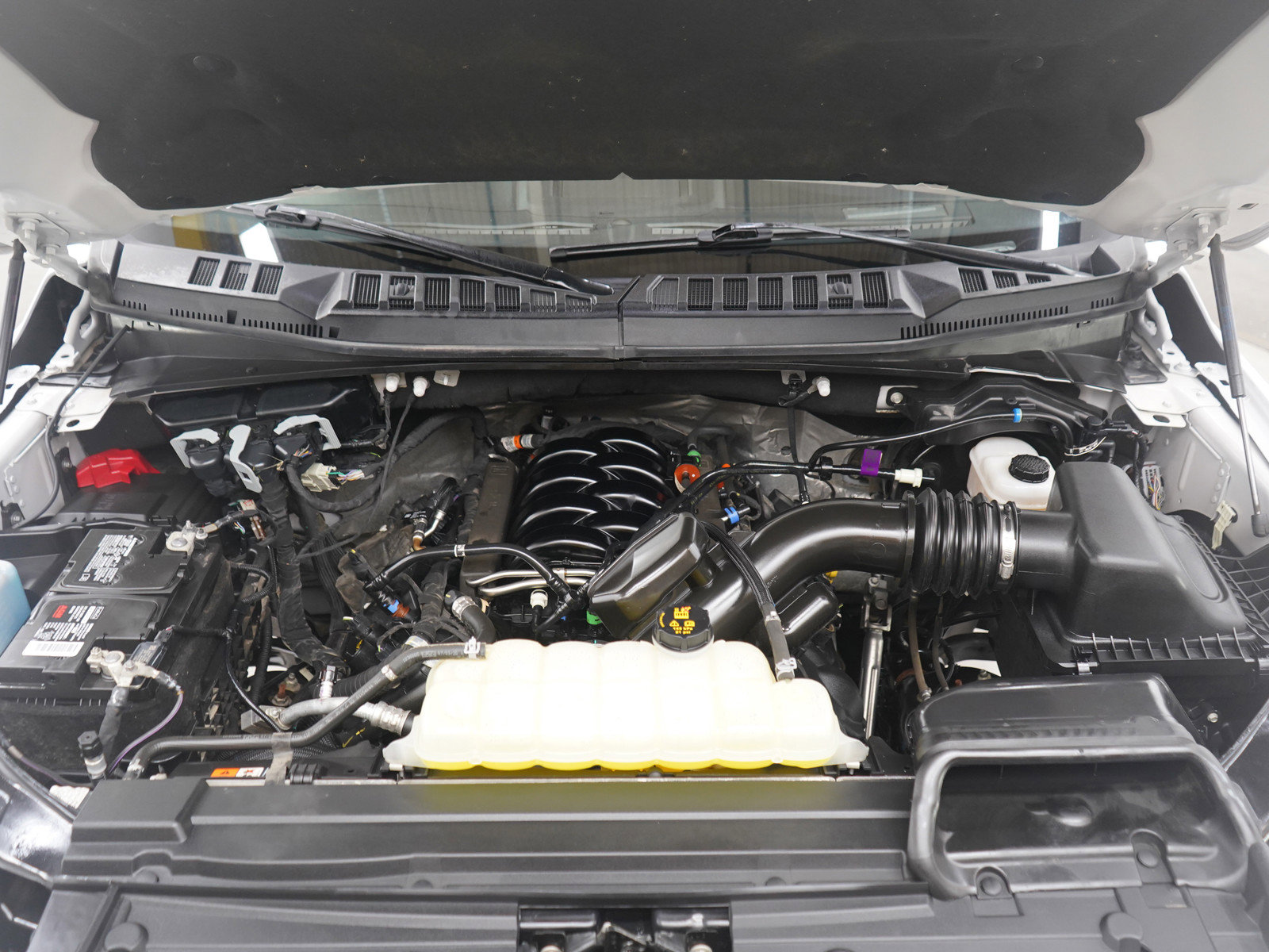 Used 2020 Ford F150 XLT image 30