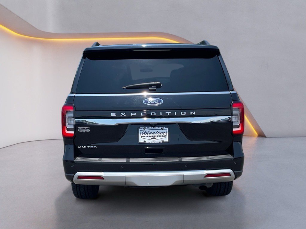 Used 2023 Ford Expedition Limited AWD/4WD image 6