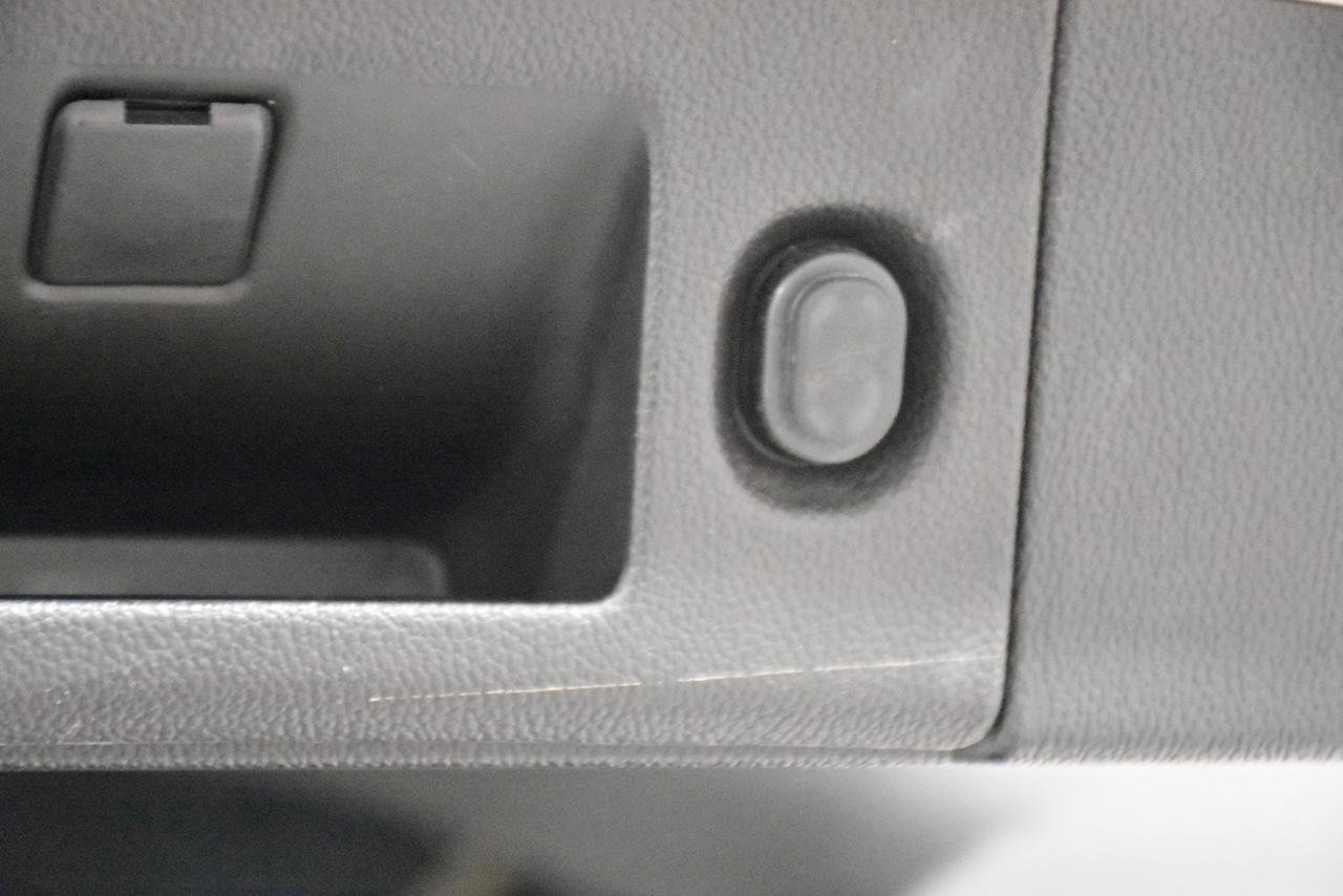 Used 2015 Chevrolet Tahoe LTZ image 36