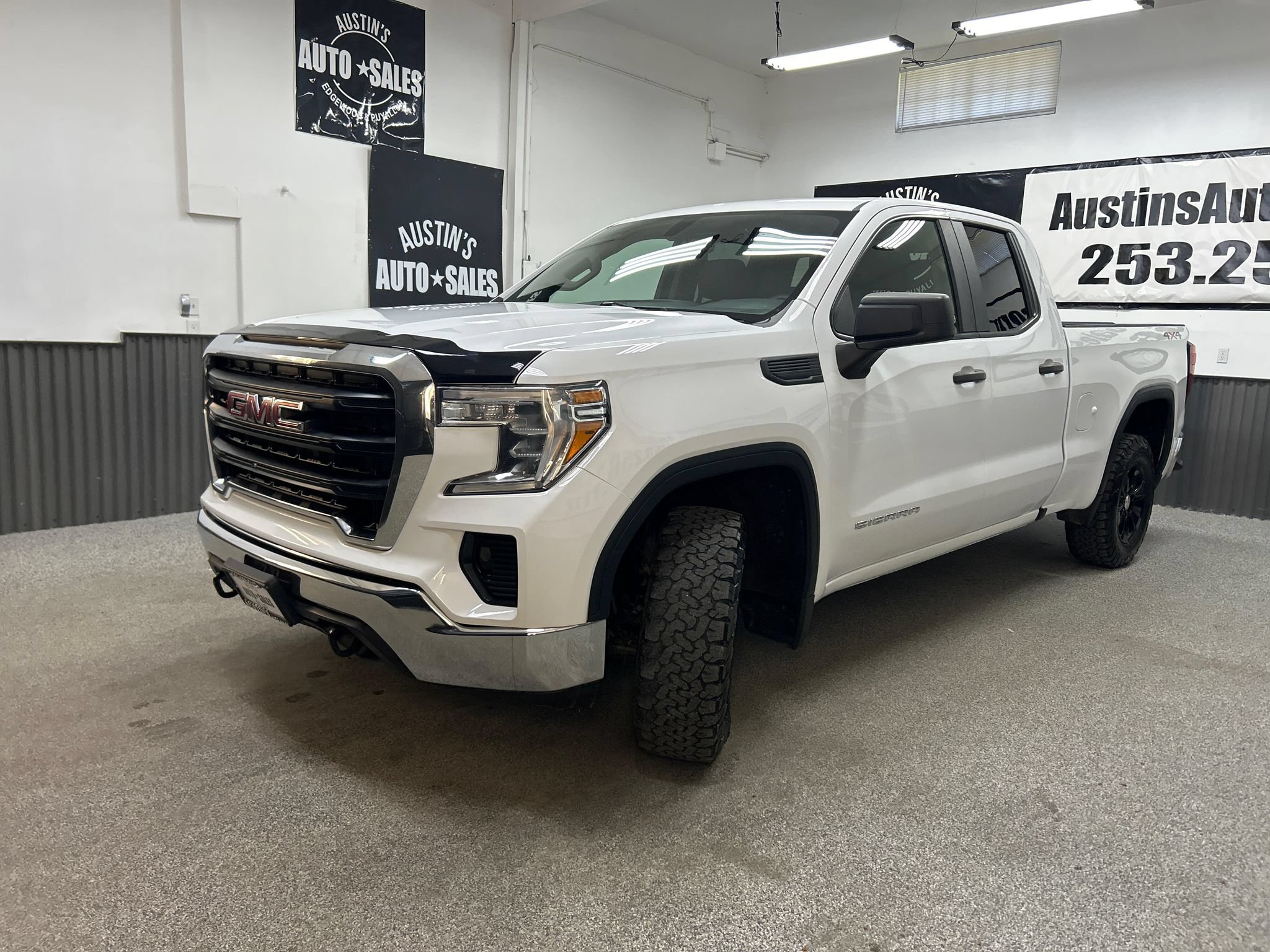 Used 2021 GMC Sierra 1500 4x4 Double Cab w/ Sierra Value Package image 3