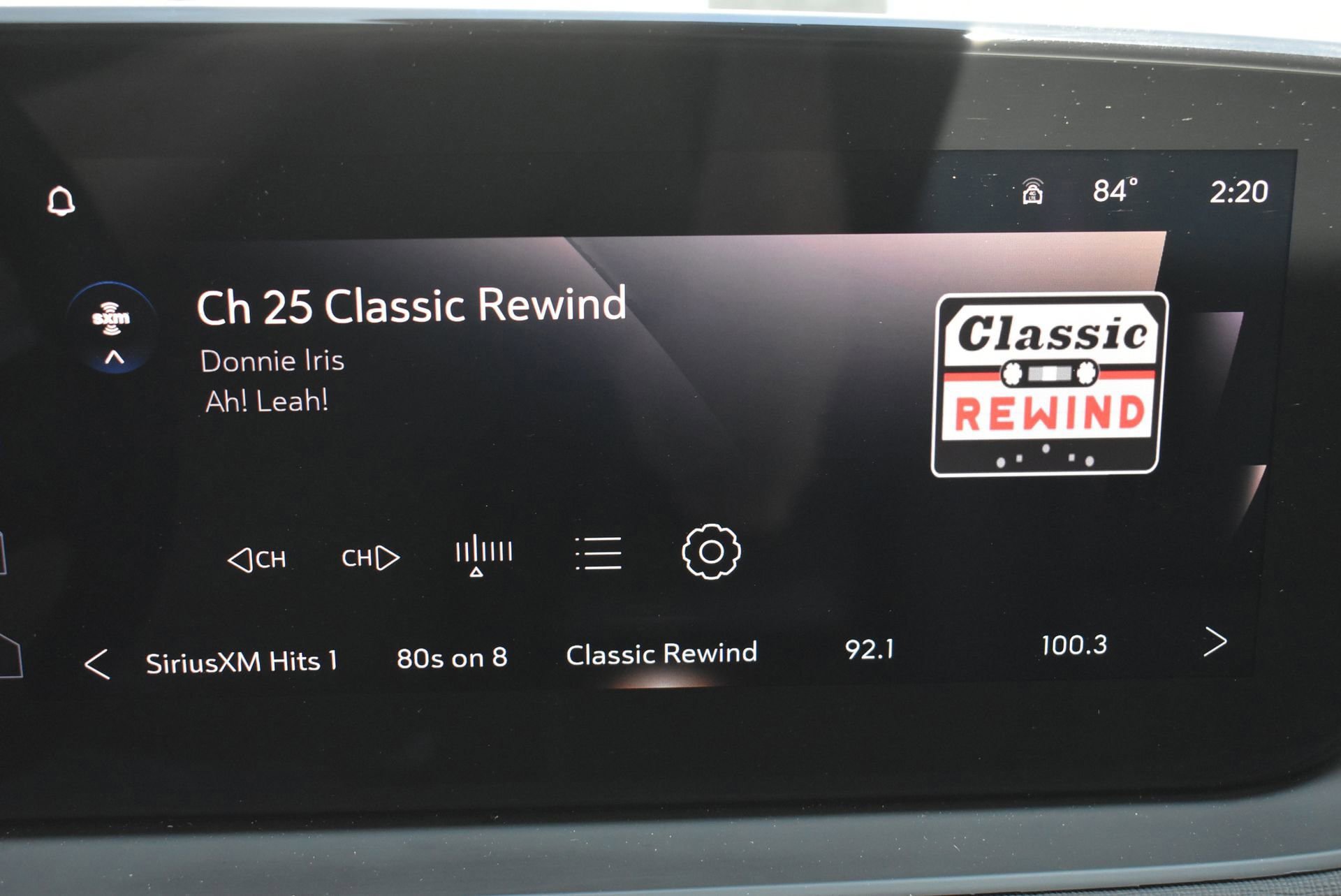 Used 2025 Buick Envista Sport Touring FWD image 28